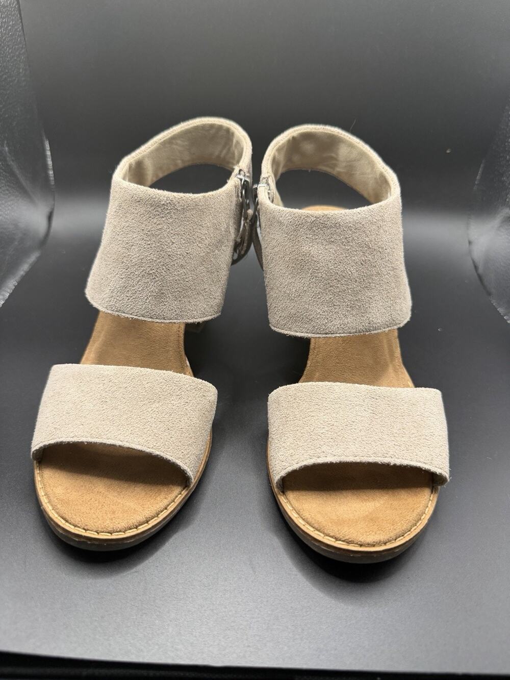 TOMS Majorca Cutout Sandal Taupe Suede Block Heel Peep Toe Womens 8.5